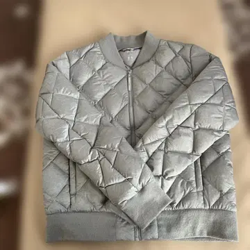 UNIQLO 울트라 라이트 다운 그레이 MA-1 타입