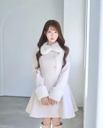 Rosemuse 플레어 코트 M 사이즈