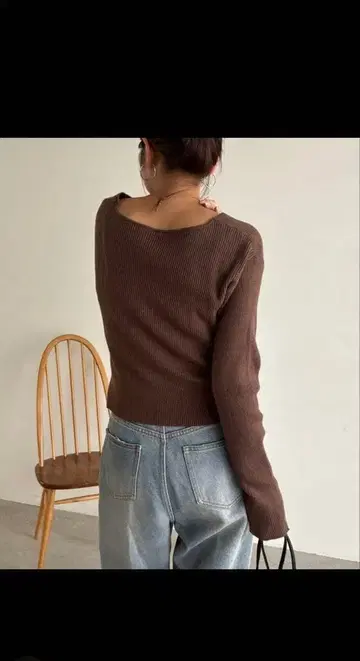브라운 랩 니트 스웨터 긴팔