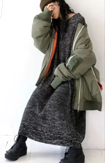 가격 인하 중 antiqua 블랙 믹스 니트 원피스