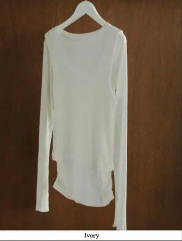 ANUKE 레이어드 립 탑스 화이트