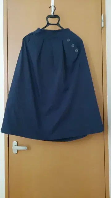 [ Bou jeloud ] 네이비 플레어 스커트 앞 지퍼