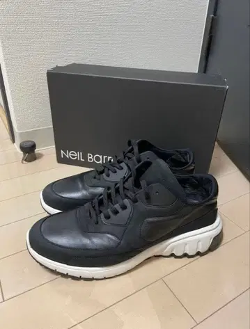 NEIL BARRETT 블랙 스니커즈