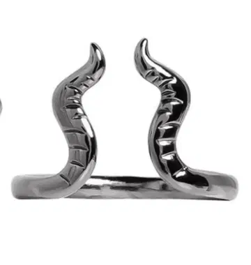 트위스테 말레우스 드라코니아 반지