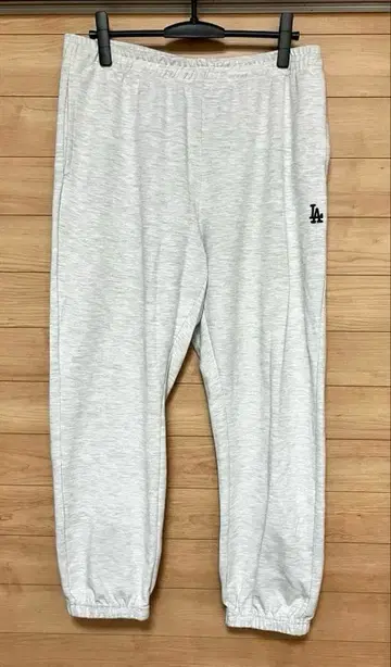 LA 로고 라이트 그레이 스웨트 팬츠