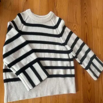 스트라이프 니트 스웨터 긴팔 화이트 블랙