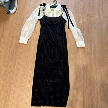 도트 무늬 벨벳 원피스