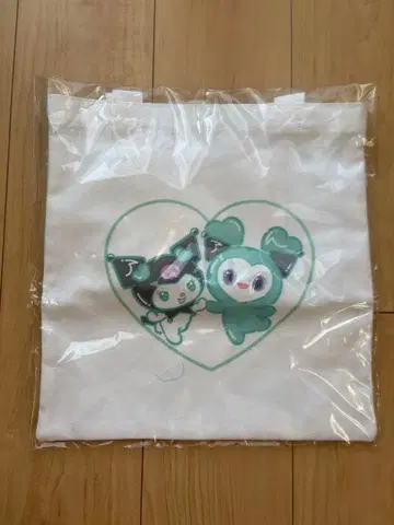 [ TWICE ] LOVERYS x Sanrio 토트백 미나