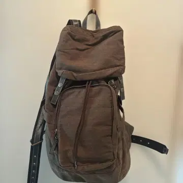 브라운 캔버스 백팩