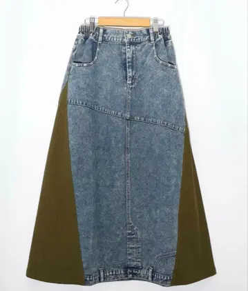 스칼라 753007: 스터드 장식 이소재 절개 스커트