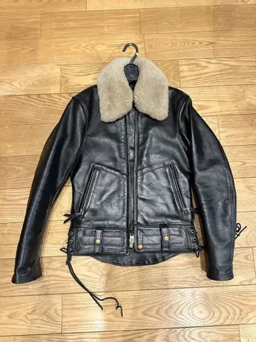 웨스트 라이드 싱글 라이더 옷깃 보아 size 36