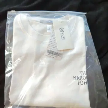 YUKE 화이트 T셔츠 M 사이즈