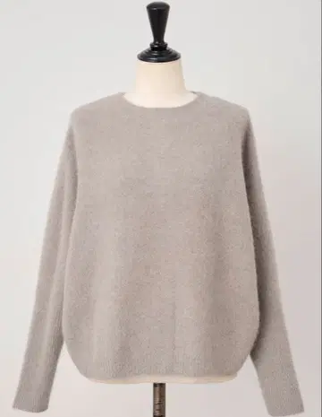 비어즐리 FOX 울 뒤 버튼 니트 모카 미사용품