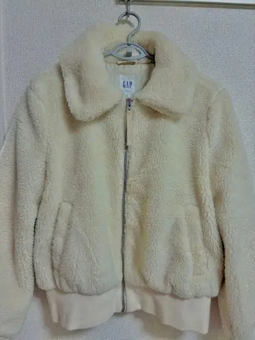 GAP 보아 자켓 M 사이즈 크림색