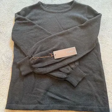 [ FOXEY ] 캐시미어 얇은 소재 니트