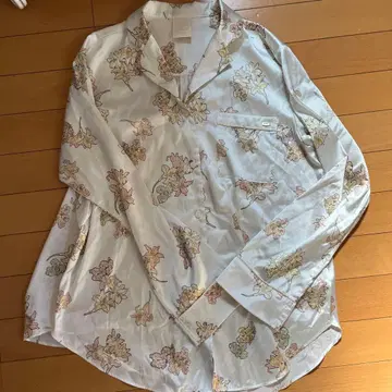 젤라또피케 뮤샤 긴팔 셔츠 꽃무늬 새틴