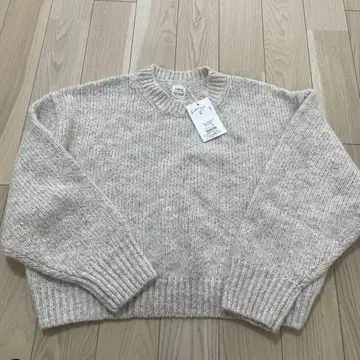 Ungrid 베이지 계열 크루넥 스웨터