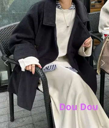 다크 그레이 더블 버튼 코트