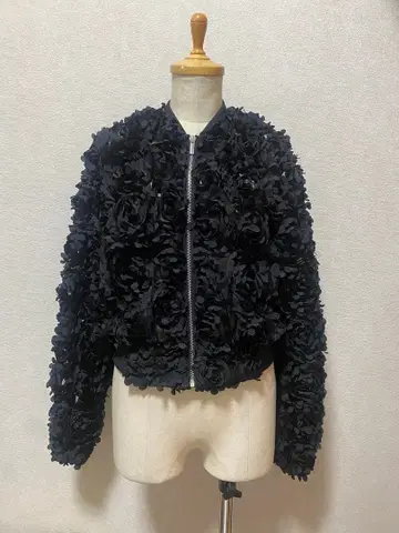 플라워 장식 블랙 봄버 자켓