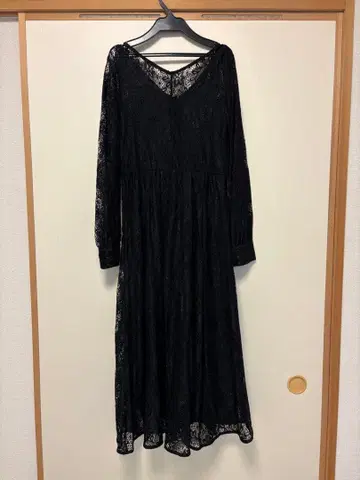 레이스 맥시 드레스 블랙 V넥