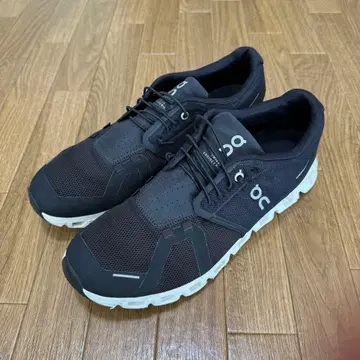 On 러닝화 Cloud 5 28cm