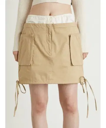 LILY BROWN 새틴 도킹 카고 미니 스커트