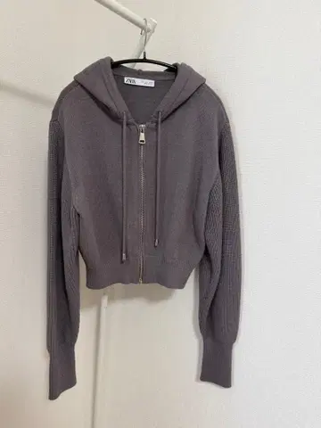 ZARA 그레이 후드 부착 크롭 스웨터 L
