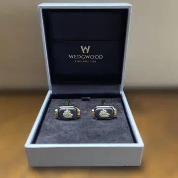 Wedgwood 뱃 모티브 커프스 새상품급
