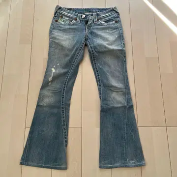 트루 릴리젼 부츠컷 데님 26
