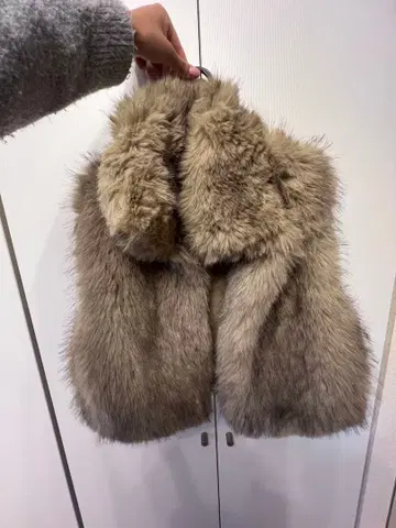 ZARA 인조 모피 베스트 XS