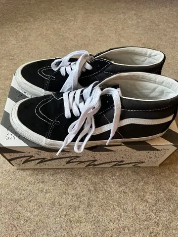 VANS 볼트