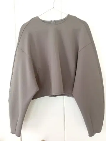 AP STUDIO 에이피 스튜디오 카비 풀오버 짧은 기장