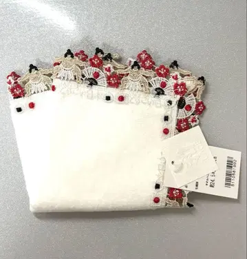 치카자와 레이스 와 레이스 도스코이 일본 스모 화이트