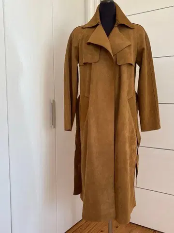 브라운 스웨이드풍 롱 코트