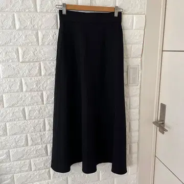 BLENHEIM 비대칭 블랙 플레어 스커트 XS