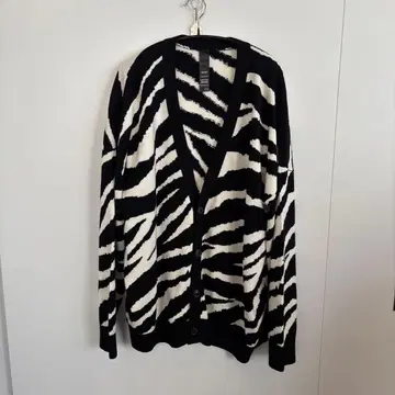 SHAREEF 제브라 패턴 가디건