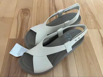 크록스 라이트라이드 화이트 웨지 샌들