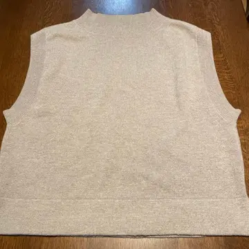 마가렛호웰 2022AW 울 캐시미어 모크넥 베스트