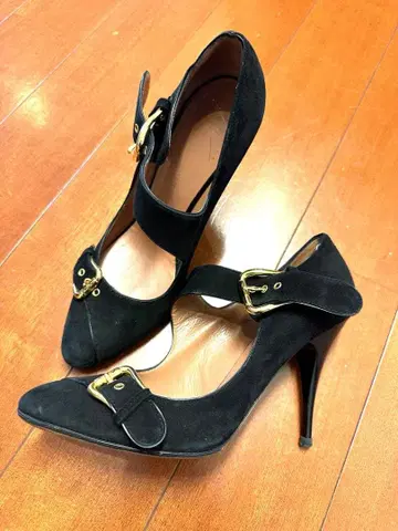 쥬세페 자노티 블랙 스웨이드