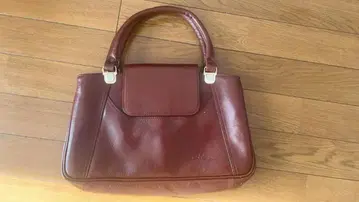 만나 버건디 가죽 핸드백