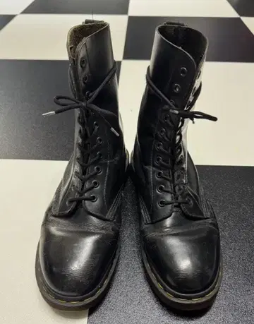 dr. martens 10홀 made in england