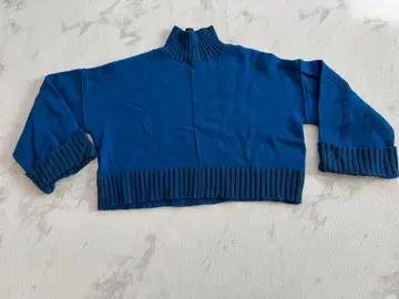 퍼블릭 도쿄 하이넥 크롭 니트