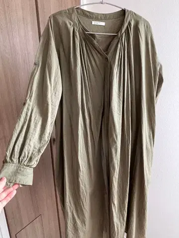 KURASHI & Trips 셔츠 원피스 올리브