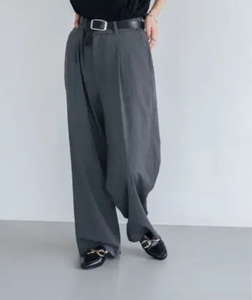 [ 새상품급 ] EVOL 소프트 디자인 비트 로퍼 24.5