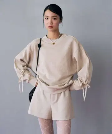 벨로아 리본 라인 속기모 맨투맨 풀오버