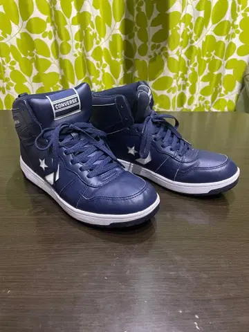 미사용에 가까운 CONVERSE 네이비 하이컷 스니커즈