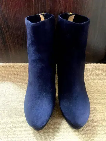 지미추 네이비 스웨이드 36