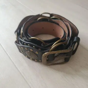 스터드 장식 블랙 가죽 벨트