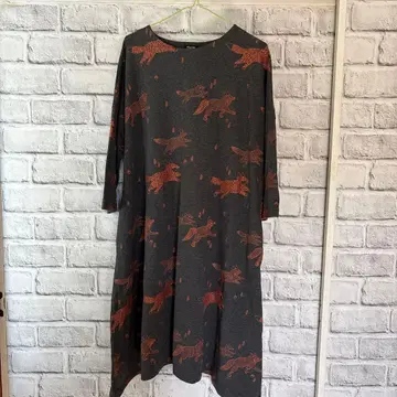 Marble SUD 여우 프린트 7부 소매 원피스