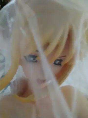 금발 캐릭터 피규어 미사용품